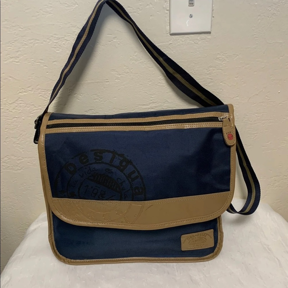 Desigual Messenger Bag.NWOT
